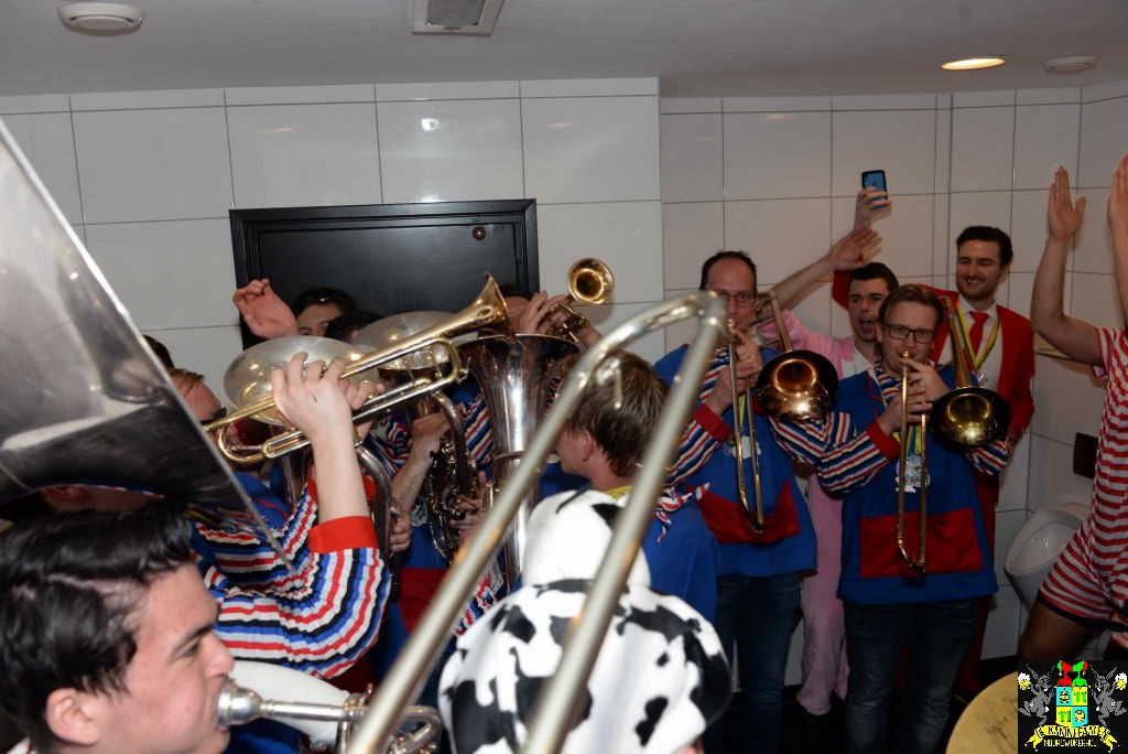 ../Images/Carnavals maandagavond in VdG 183.jpg